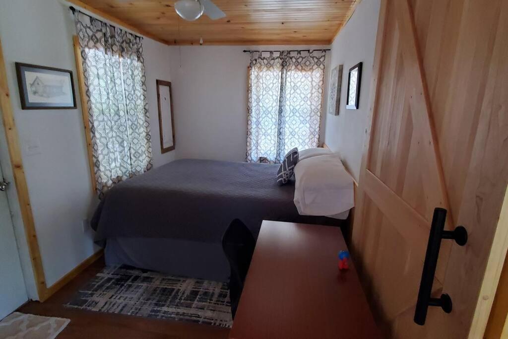 Waterwheel Cabin By The Creek Murphy Exterior photo