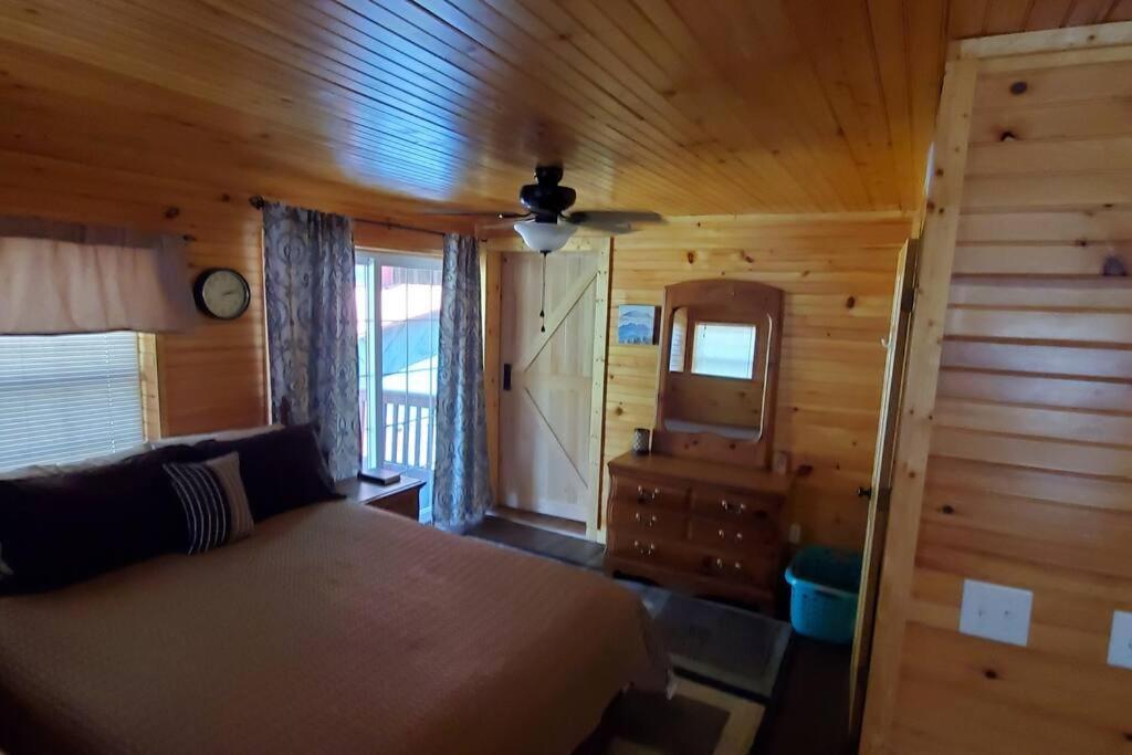 Waterwheel Cabin By The Creek Murphy Exterior photo