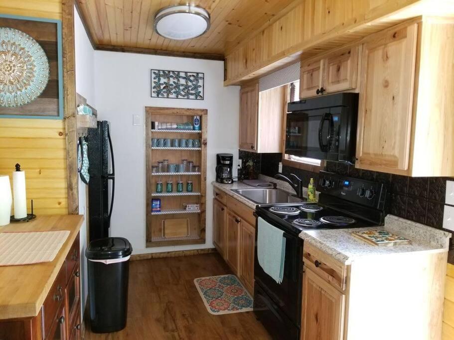 Waterwheel Cabin By The Creek Murphy Exterior photo