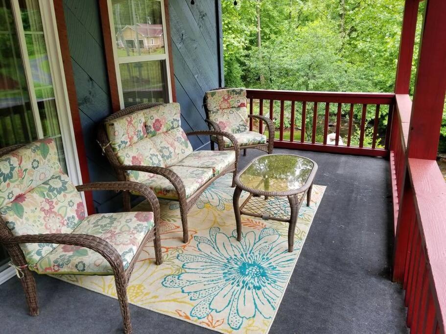 Waterwheel Cabin By The Creek Murphy Exterior photo
